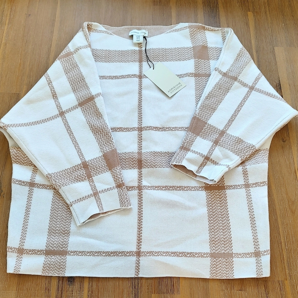 NEW W/ TAGS Adrienne Vittadini Sweater Size Medium